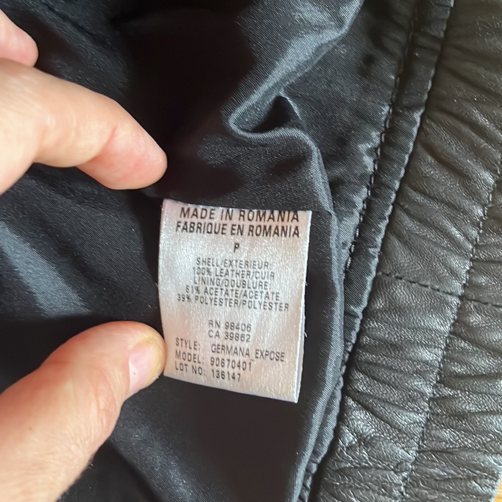 Theory genuine leather jacket petite cropped - Picture 6 of 11